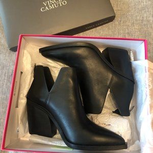 NWT Vince Camuto Gigietta Bootie in Black Leather, size 8.5